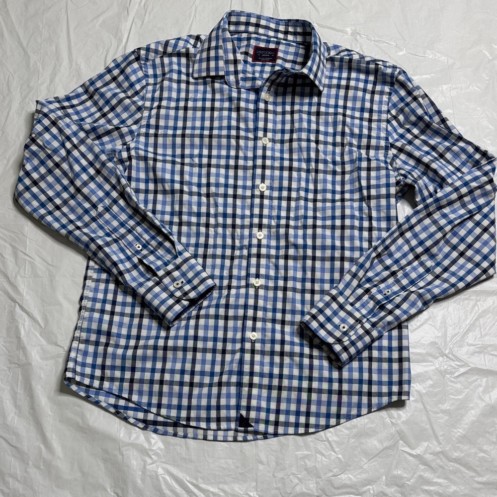 Men’s UNTUCKit Navy and White Plaid Button down shirt. Size Medium